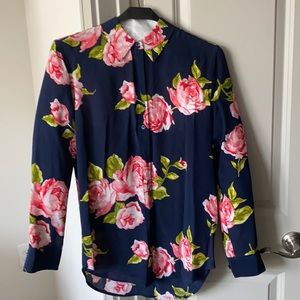 Equipment silk button down. XS/S
